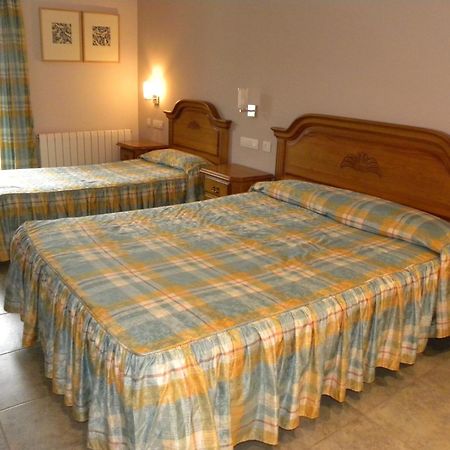 Hotel Duque De Calabria Manzanera Room photo